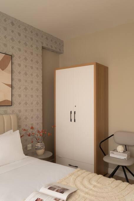 Majestic Minimalst Apartment *